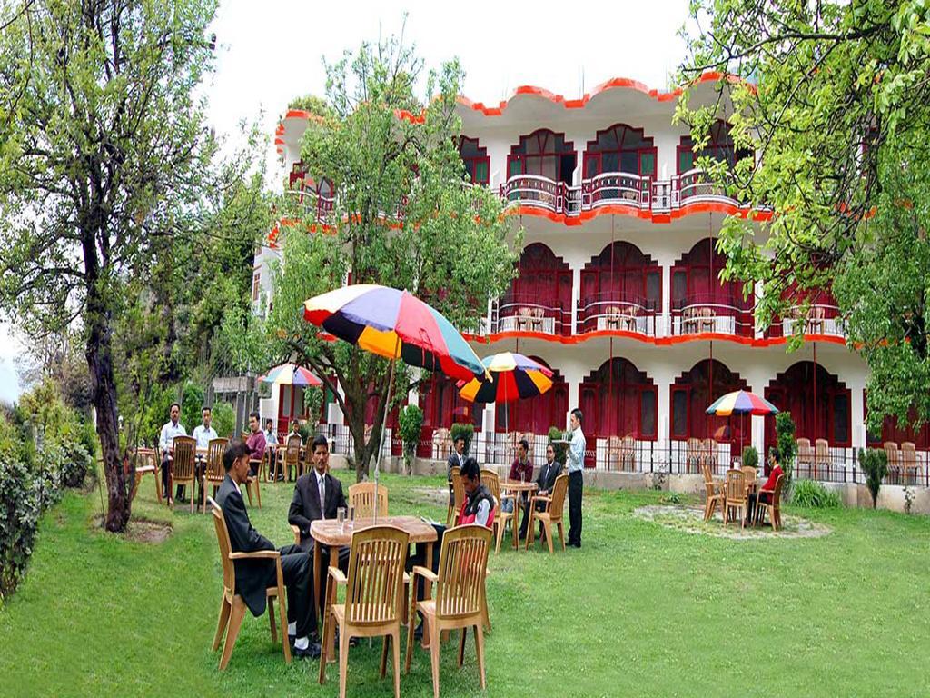 Himanshu Resorts Манали Экстерьер фото